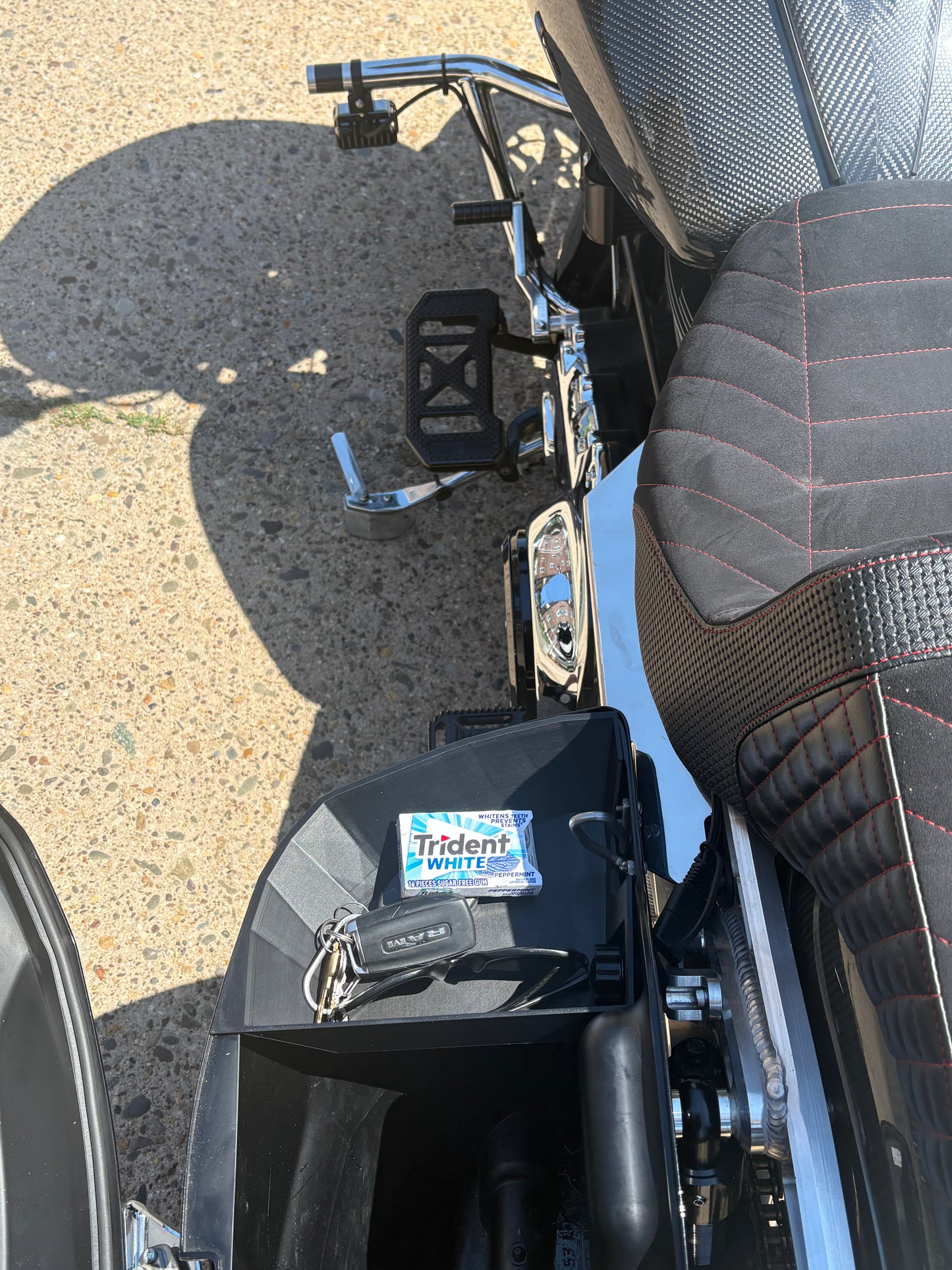 23.5+ Saddlebag Shelf